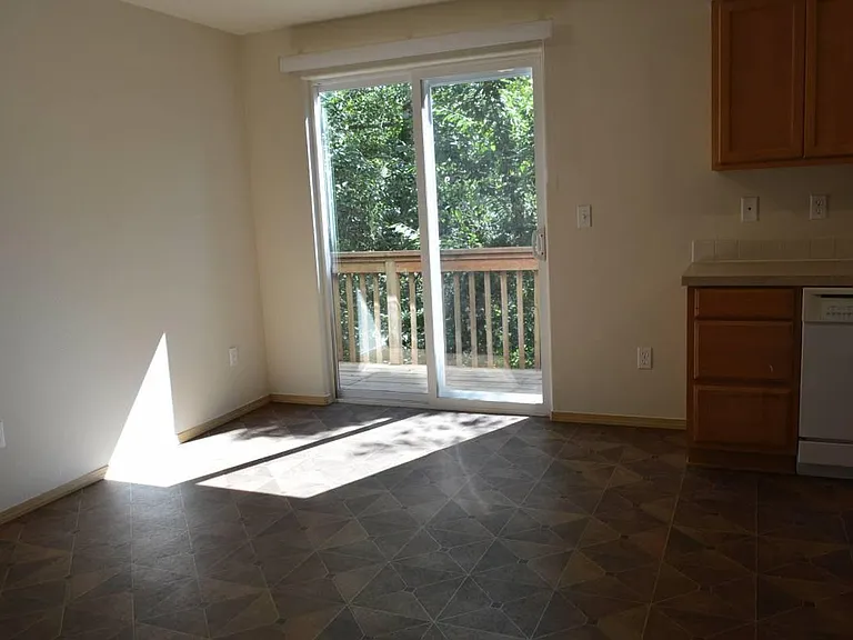 134 Ridgeview Ct — Photo 6