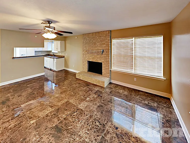 1715 Evesham Dr — Photo 11