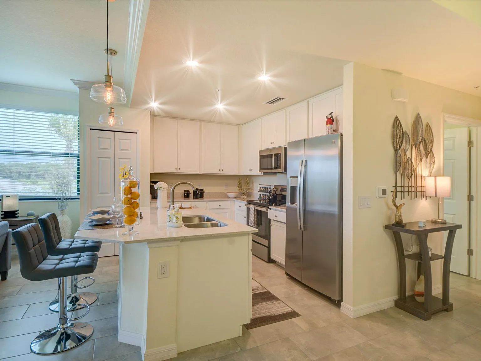 2 bed, 1232 sqft, $2,700 — Photo 2