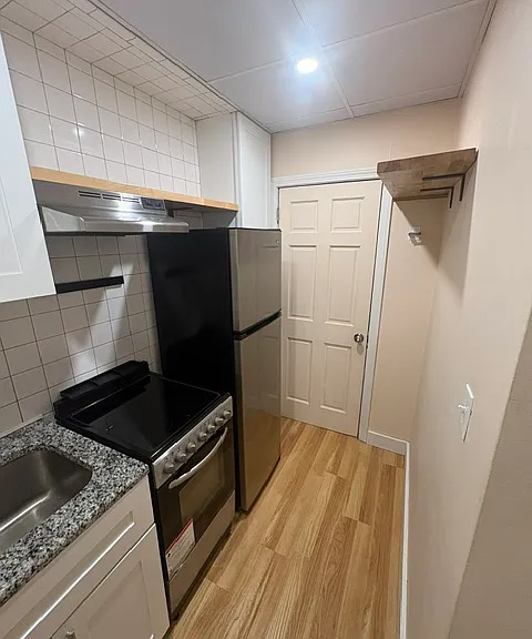 20 Coral Ave #1 — Photo 3