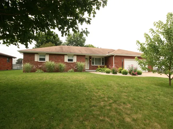 445 Loma Dr, Forsyth, IL 62535