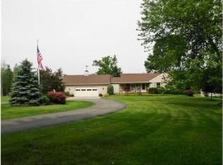 4827 Mahanna Rd, Bemus Pt, NY 14712