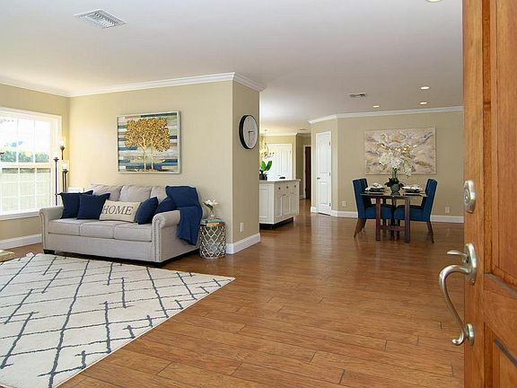 5th image of 2031 Grandview Dr