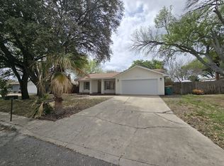221 Kerry Brook Dr, Converse, TX 78109