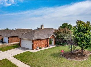 1419 SW 25th St, Moore, OK 73170