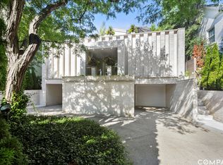 718 Sheridan Rd, Evanston, IL 60202