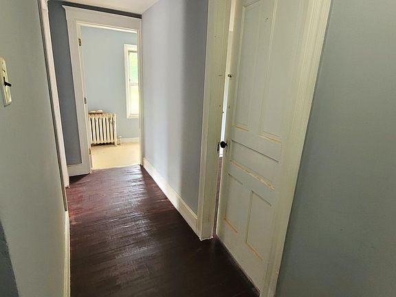 3rd image of 601 Front St APT A