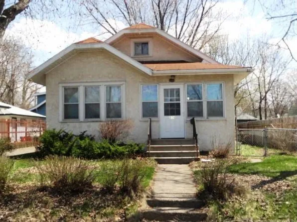834 Iroquois Ave, Saint Paul, MN 55119