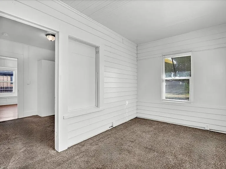 333 E Ivy St — Photo 4