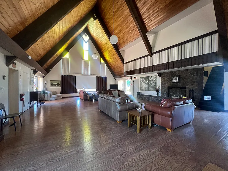 1515 N Milpitas Blvd — Photo 2