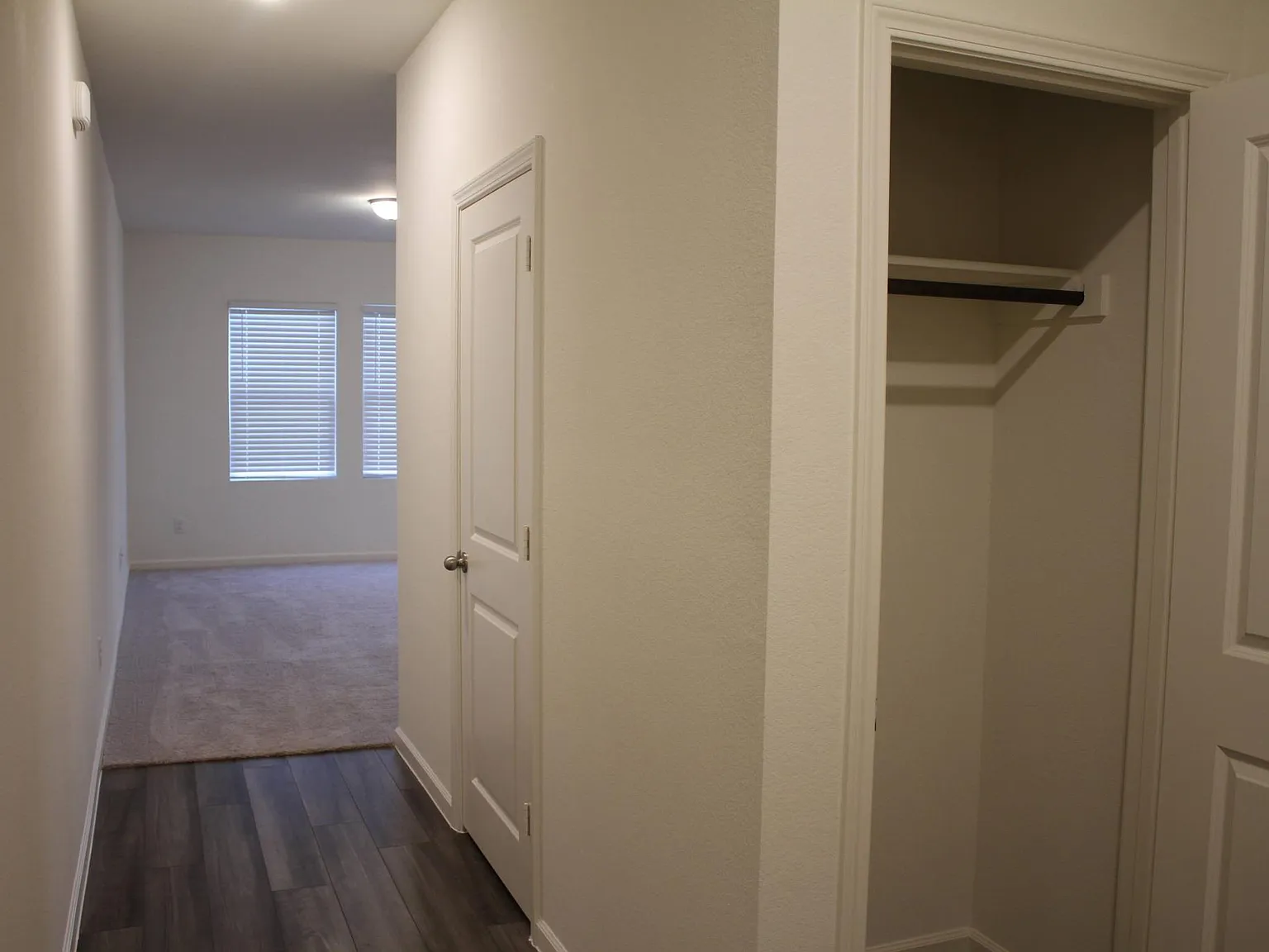 3 bed, 2.5 bath, 1605 sqft, $1,850 — Photo 4