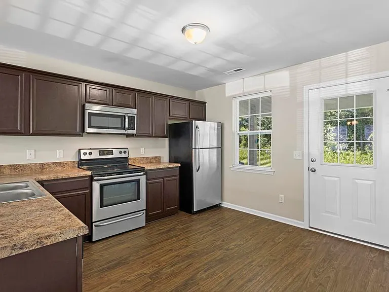 115 Virginias Landing Ct — Photo 9