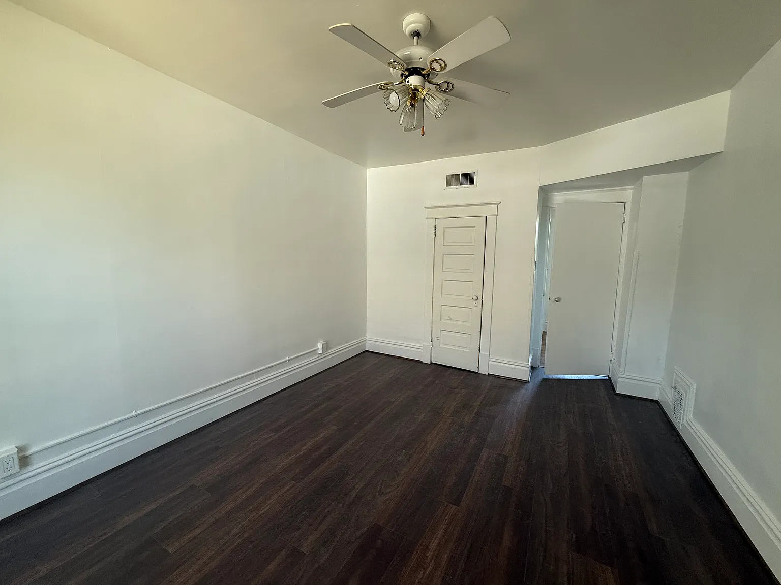 2 bed, 1400 sqft, $1,850 — Photo 3