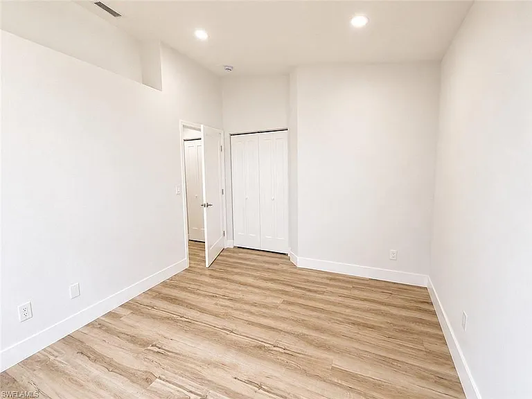 8204 Ibis Cove Cir #B-212 — Photo 22