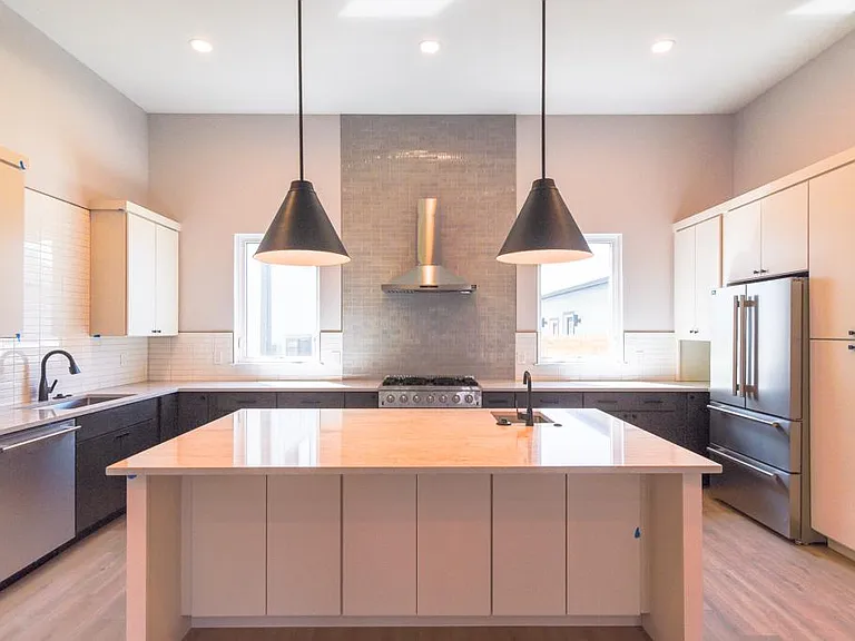 4560 W 13th Ave — Photo 3