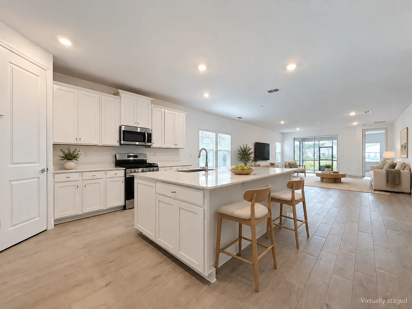 4 bed, 2.5 bath, 2295 sqft, $2,945 — Photo 4