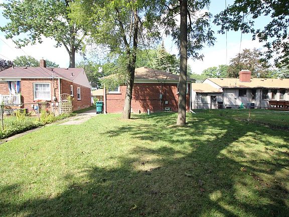 4th image of 767 Highland Ave