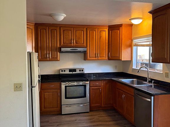 3rd image of 884 Bing Dr APT 2