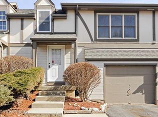 511 Hunters Way, Fox River Grove, IL 60021