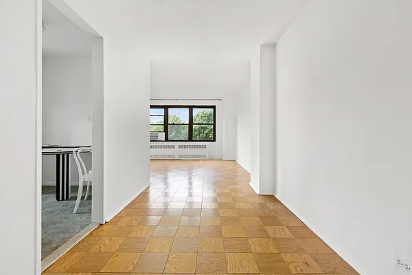 Sold by R New York | media 11