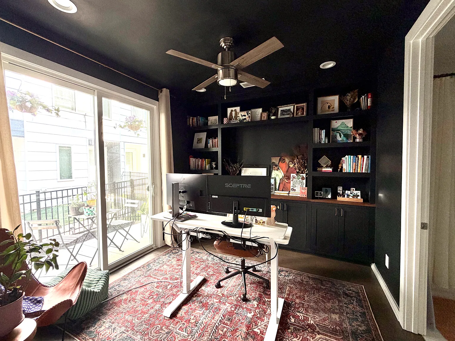 3 bed, 3.5 bath, 1700 sqft, $3,300 — Photo 2