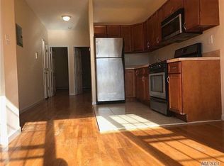 131 Vernon Ave, Brooklyn, NY 11206