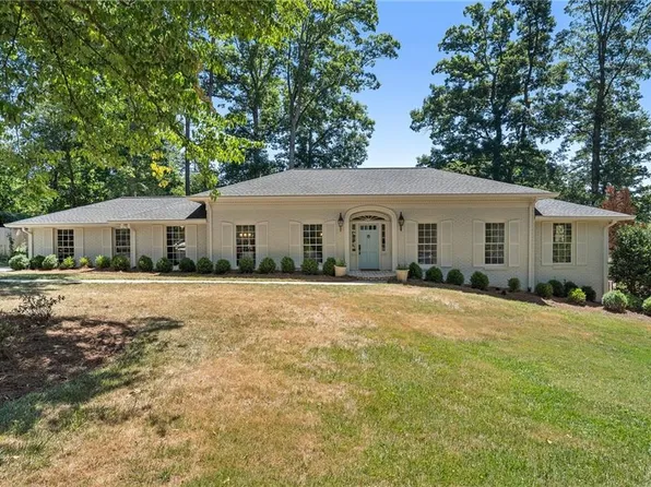 4775 Brinkley Ln, Sandy Springs, GA 30342