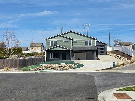 2nd image of 677 W Rory Ave