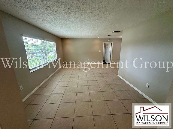 3rd image of 620 Lakespur Ln