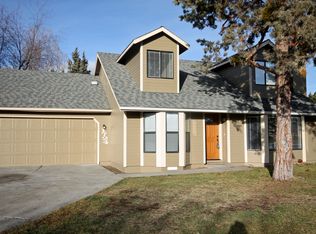 1724 NE Hollow Tree Ln, Bend, OR 97701