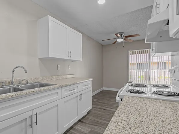 Arlington Gardens, 4661 Arlington Ave #23, Riverside, CA 92504