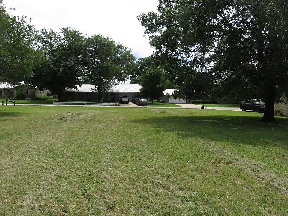 2nd image of 209 McGee Trail