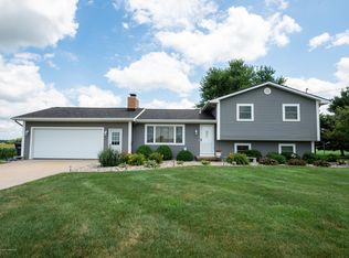 10700 Oneida Rd, Grand Ledge, MI 48837