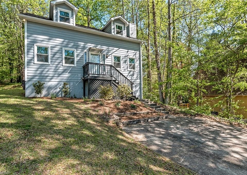 1st image of 4811 Tiffany Ave
