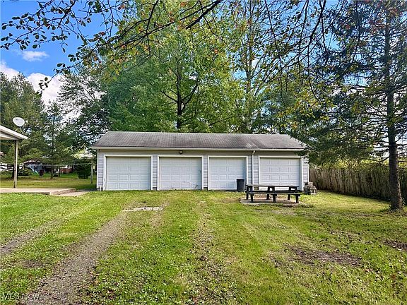 2nd image of 250 Homeview Ave