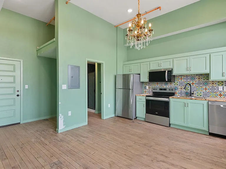 Brand new apartments in downtown Springfield! — Photo 25