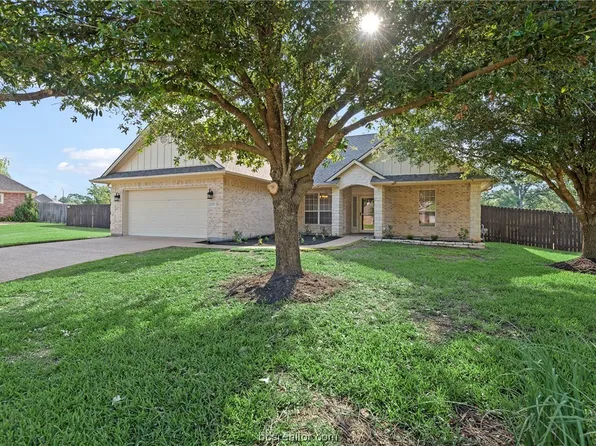 2705 Prairie Ct, Bryan, TX 77808
