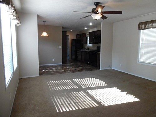 2nd image of 215 Pin Oak Dr
