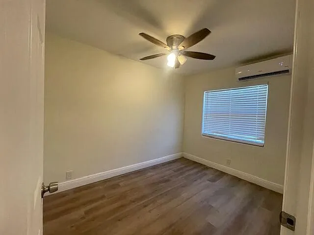 304 N Tamarind Ave — Photo 8