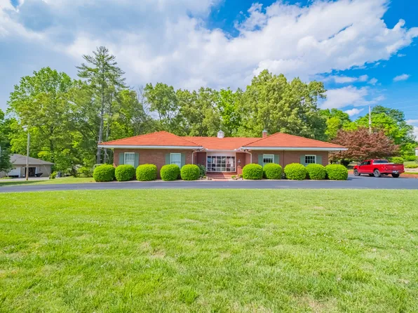200 Westbrook Ln, McMinnville, TN 37110