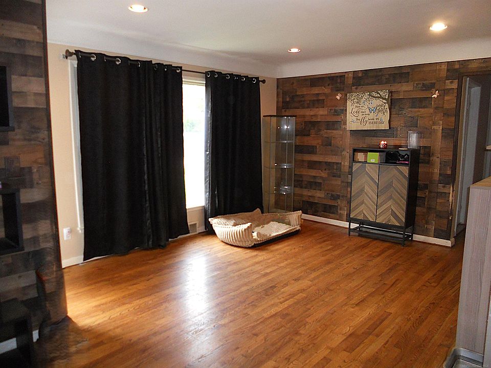 15232 Melrose St, photo 8