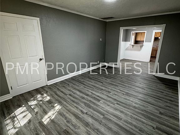 3rd image of 1721 NW Cherry Ave