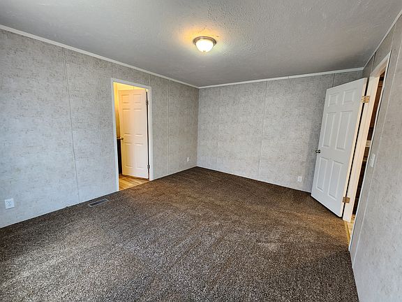 5th image of 1840 Garden St #172