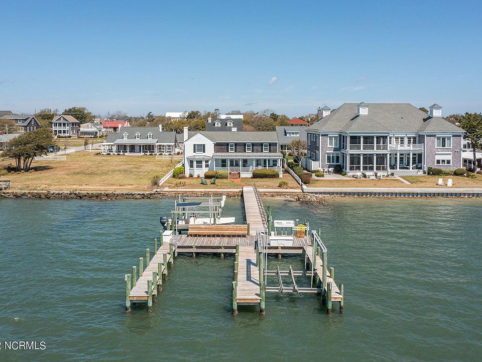 2107 Shepard Street, Morehead City, NC 28557 | Zillow