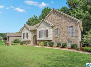 530 Fieldstone Dr, Helena, AL 35080