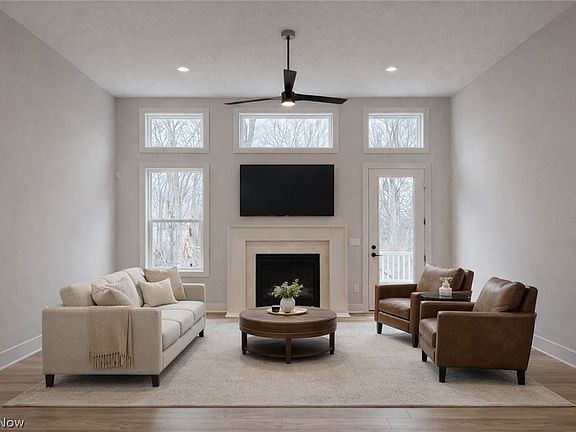 3rd image of 1825 Vivian Way
