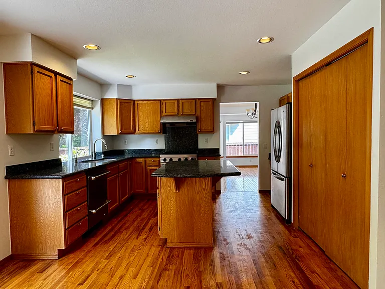 751 Bremerton Pl NE — Photo 9