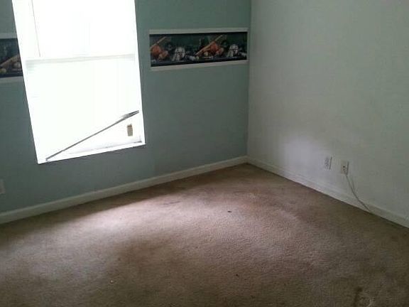 4th image of 15325 73rd St N