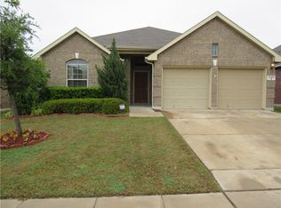 1025 Long Pointe Ave, Fort Worth, TX 76108