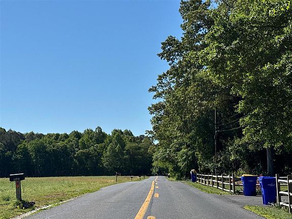 4th image of 24923 Bethesda Rd